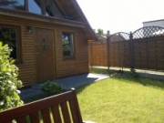 Dwupoziomowy domek z widokiem na morze | 100m do plaży | Noclegi z aneksem kuchennym i parkingiem